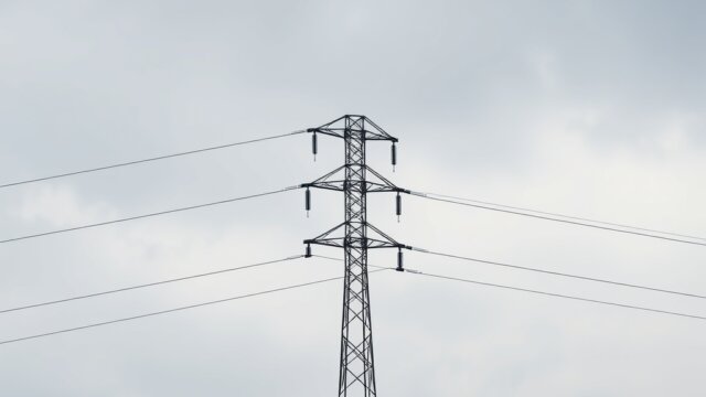 Russia Attacks Ukraine’s Energy Grid, Leaving 600,000 Without Power